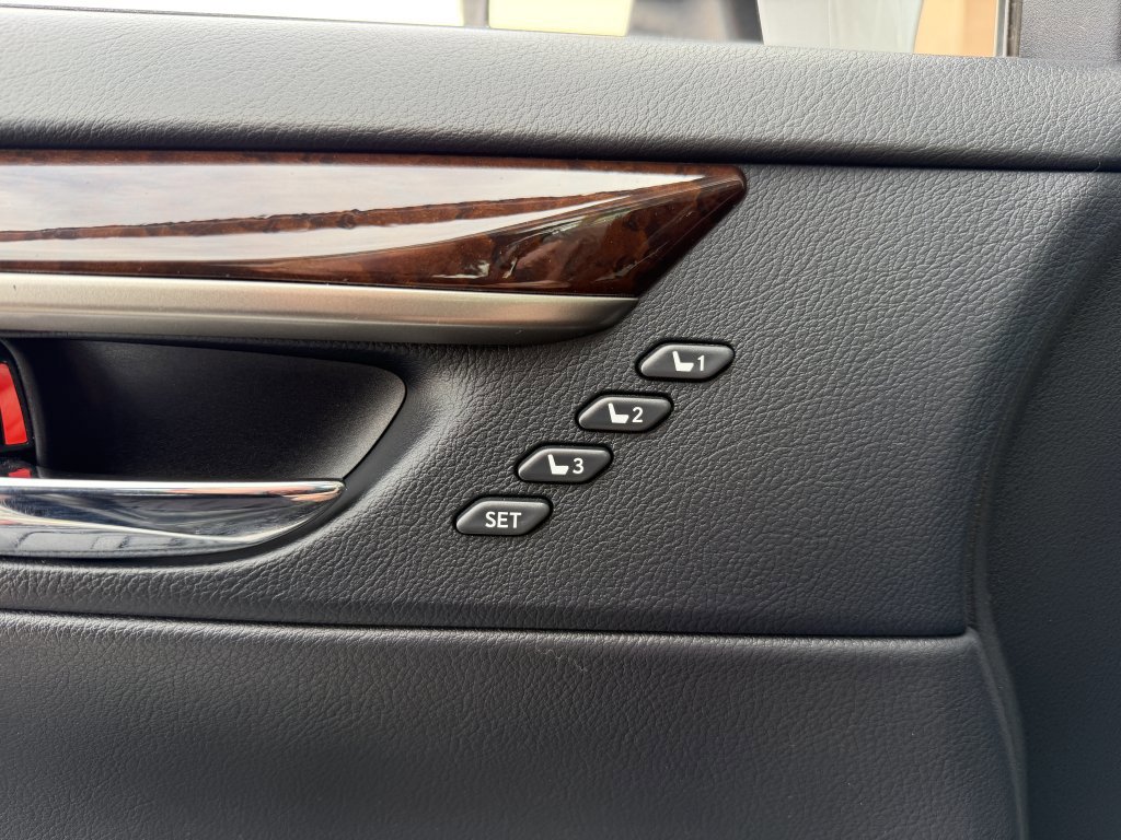 Used 2015 Lexus ES 350 w/ Premium Package FWD image 29