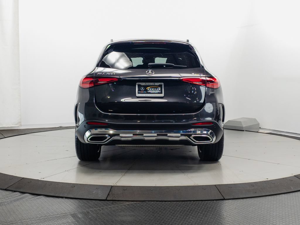 Used 2025 Mercedes-Benz GLC 300 4MATIC w/ AMG Line image 29