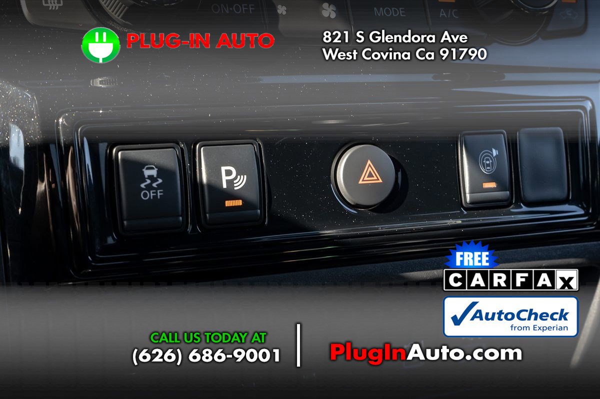 Used 2023 Nissan Titan SV w/ SV Convenience Package image 30