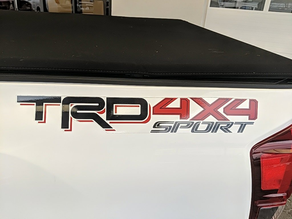 Used 2019 Toyota Tacoma TRD Sport image 11