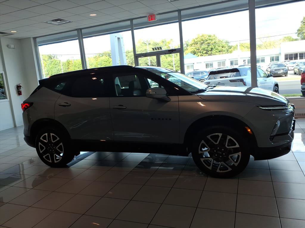 New 2026 Chevrolet Blazer RS w/ Driver Confidence II Package AWD/4WD image 3