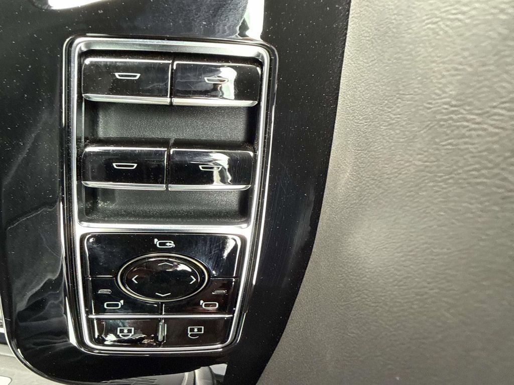 New 2026 Cadillac Escalade Luxury w/ LPO, Floor Liner Package image 19