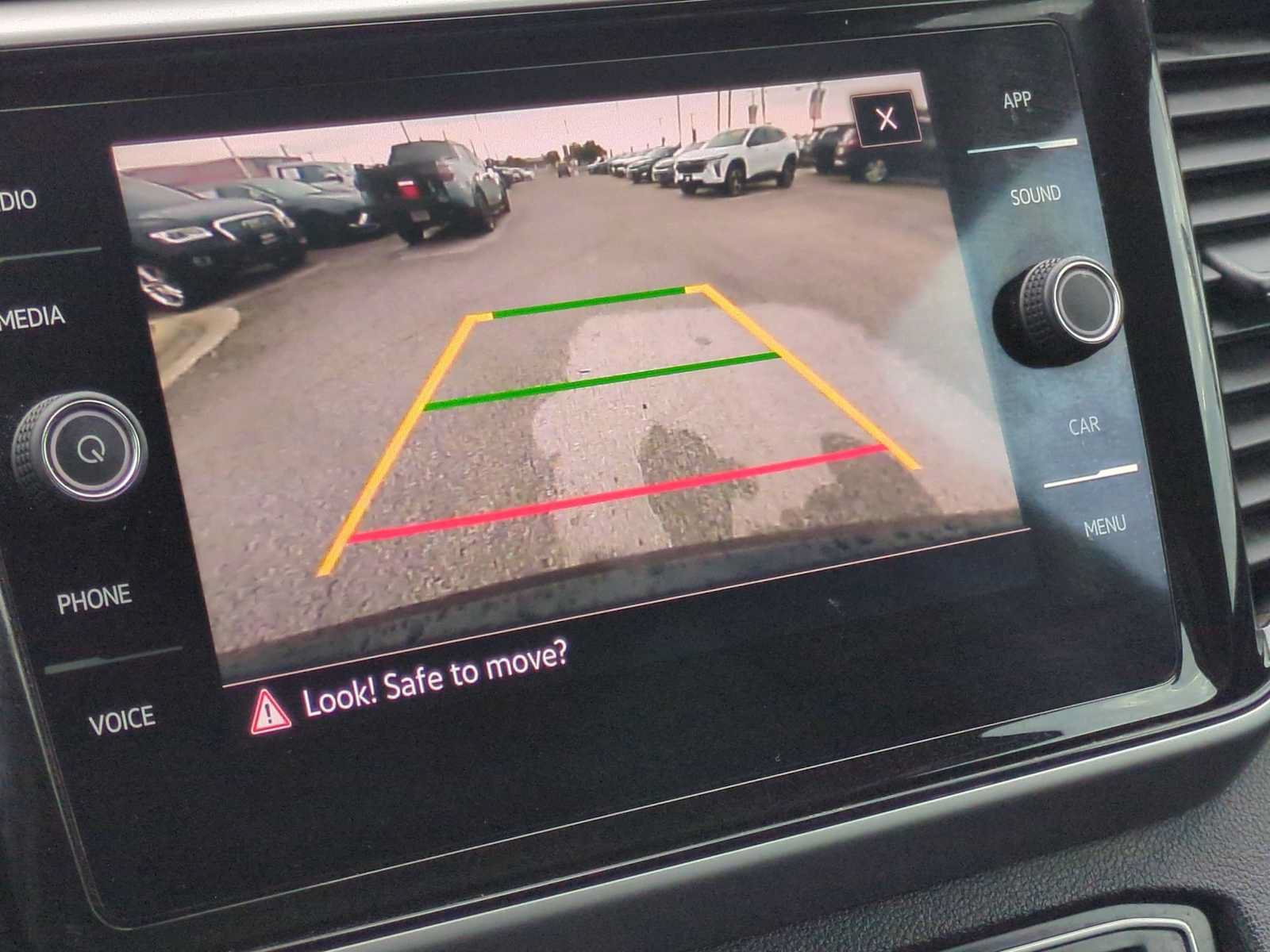 Used 2023 Volkswagen Atlas SE w/ Panoramic Sunroof Package FWD image 14