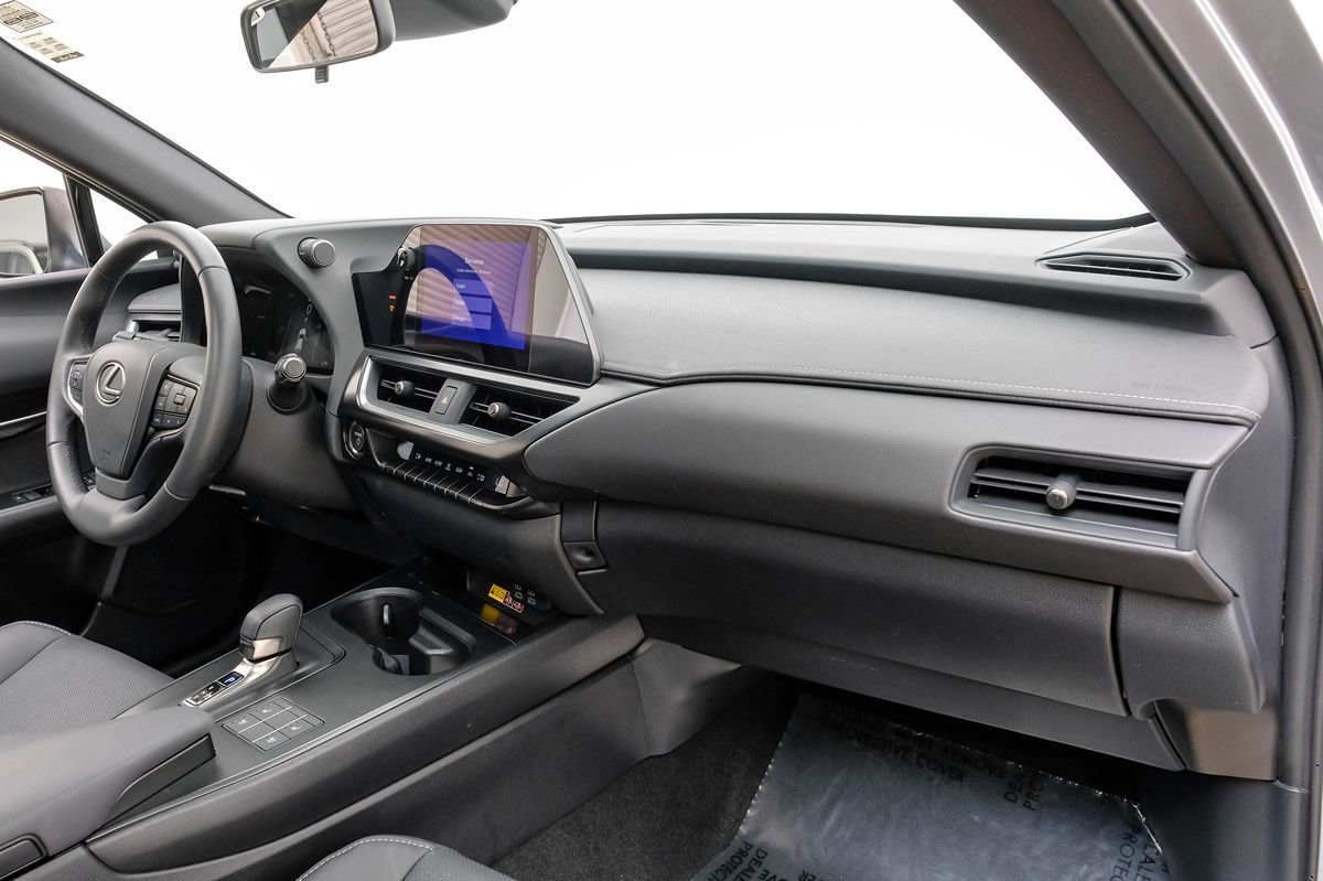 Used 2025 Lexus UX 300h FWD image 11