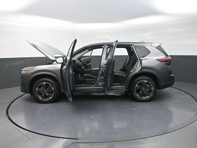 Used 2024 Nissan Rogue SV FWD image 42
