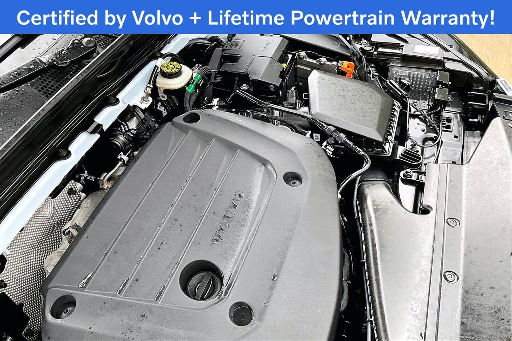 Certified 2026 Volvo XC40 B5 Plus AWD/4WD image 43