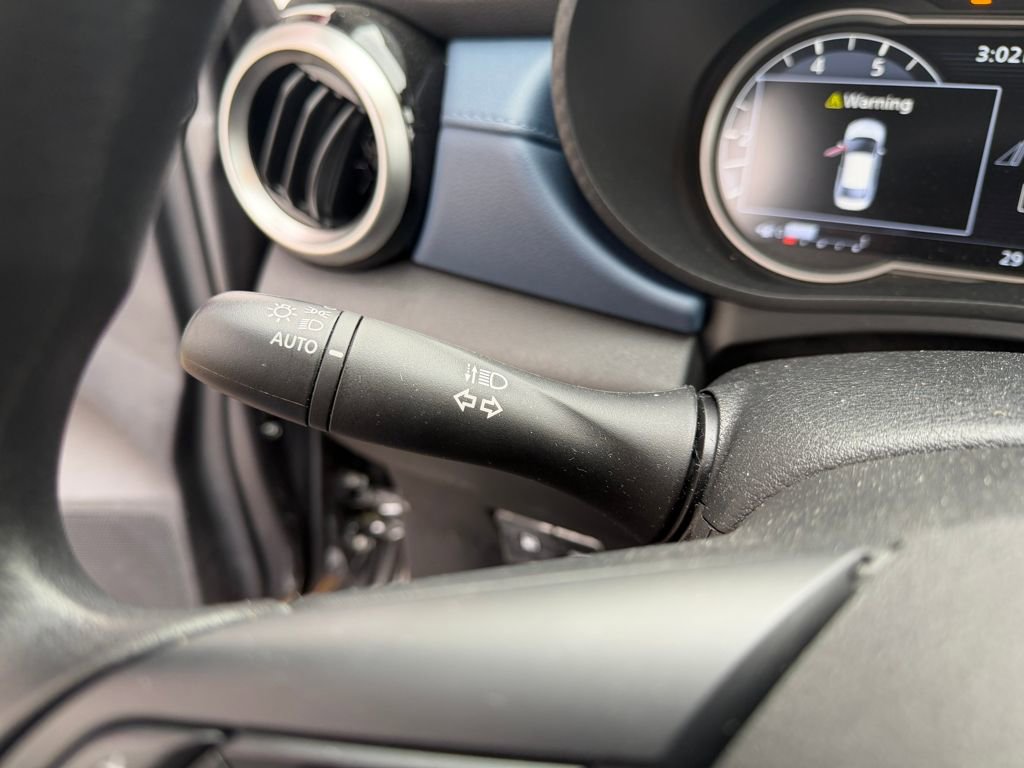 Certified 2025 Nissan Versa SV w/ Trunk Package image 17