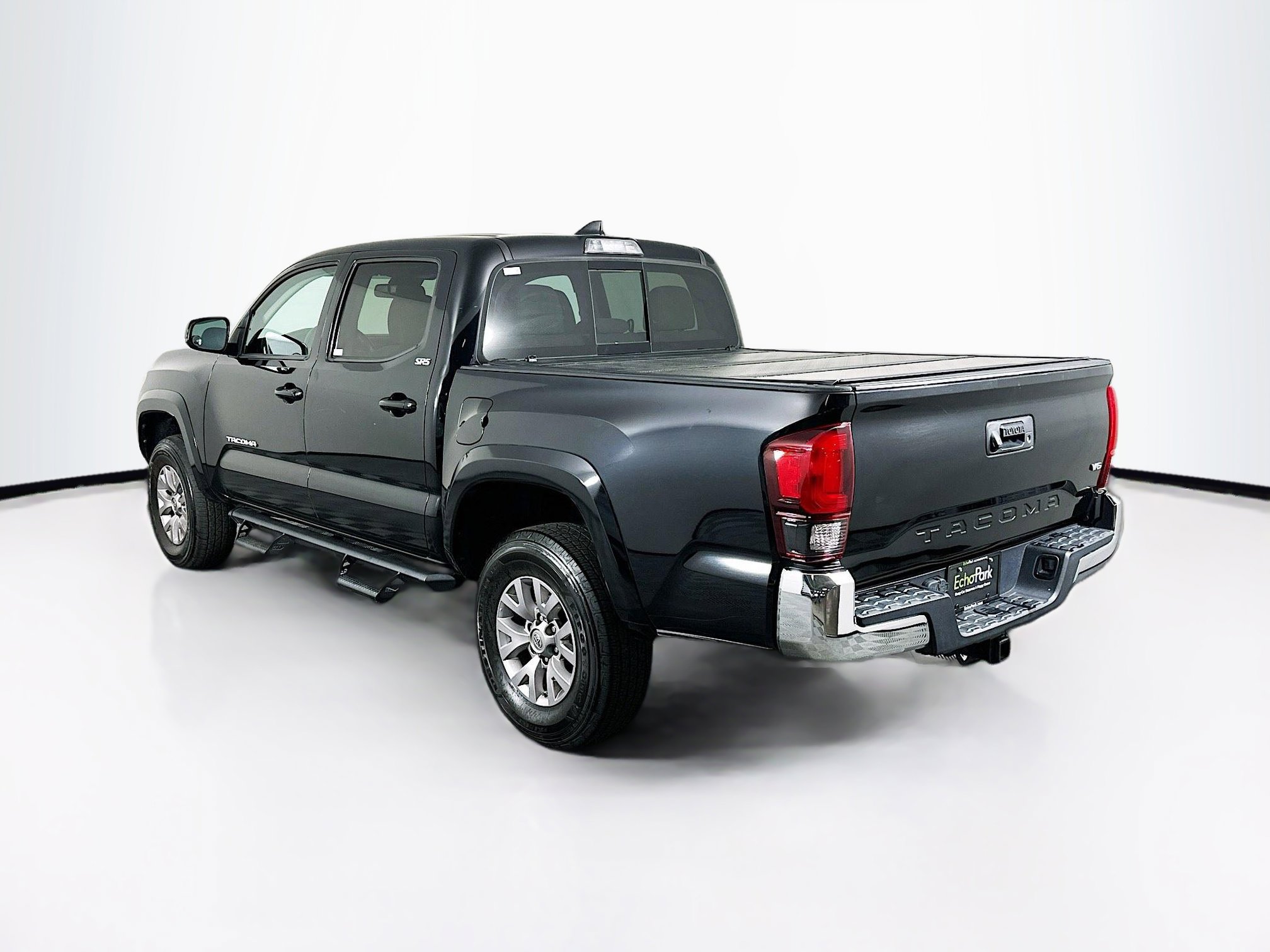 Used 2018 Toyota Tacoma SR5 RWD image 5
