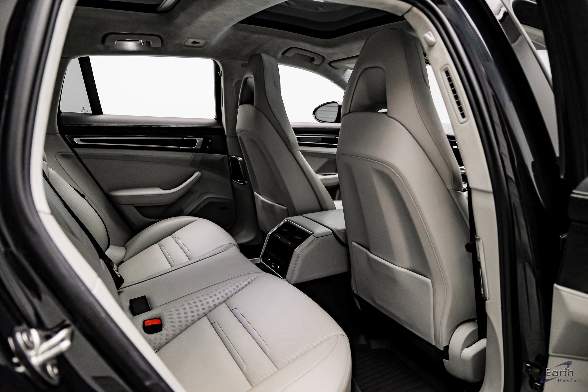 Used 2018 Porsche Panamera Turbo Sport Turismo image 72