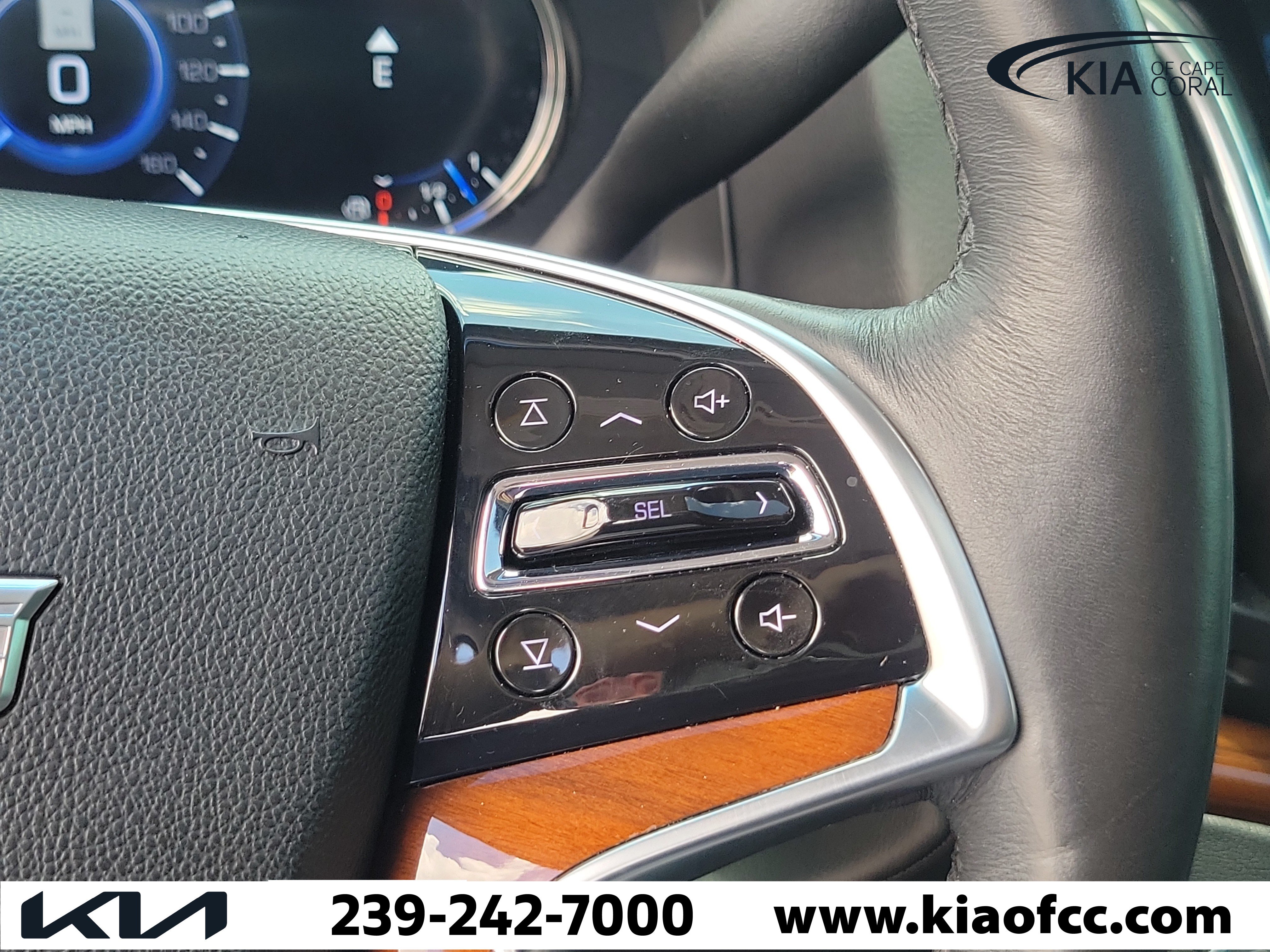 Used 2017 Cadillac Escalade Premium Luxury AWD/4WD image 28