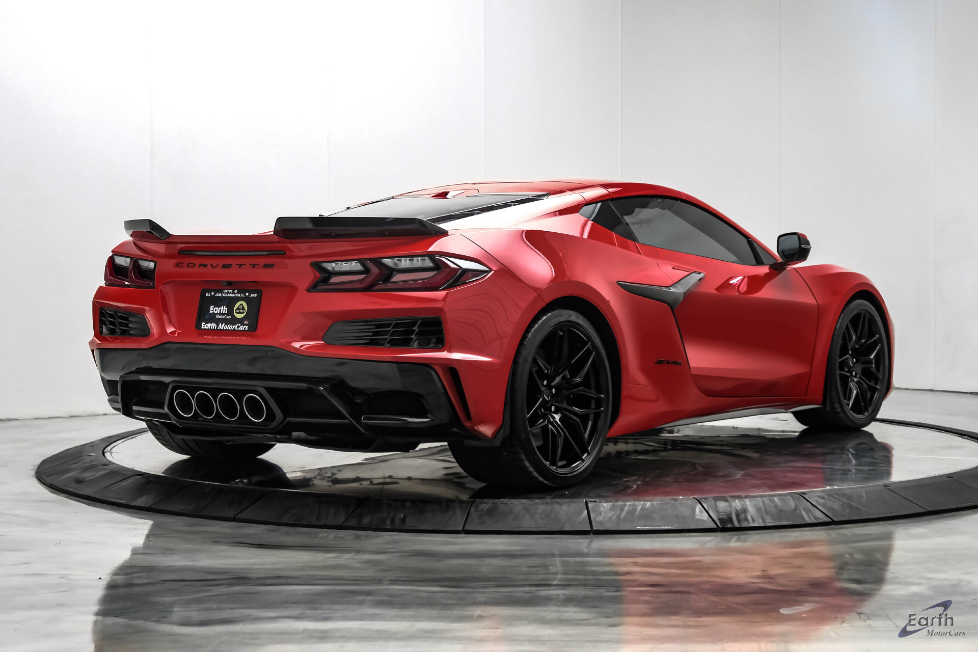 Used 2024 Chevrolet Corvette Z06 RWD image 23