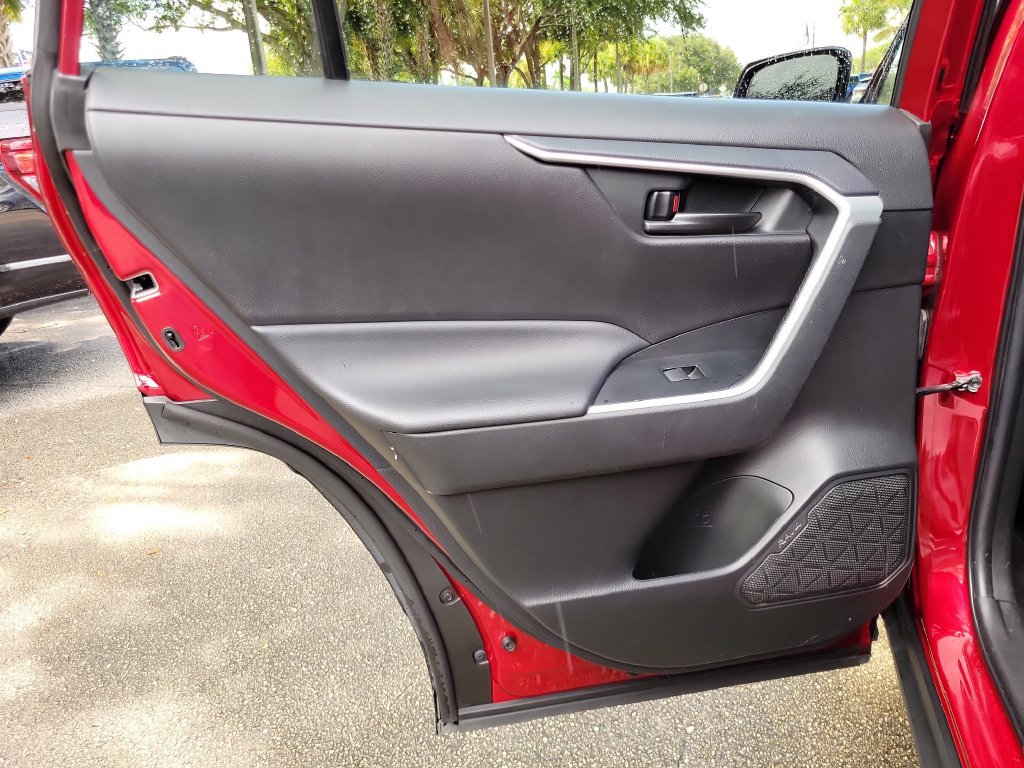 Used 2023 Toyota RAV4 LE FWD image 9