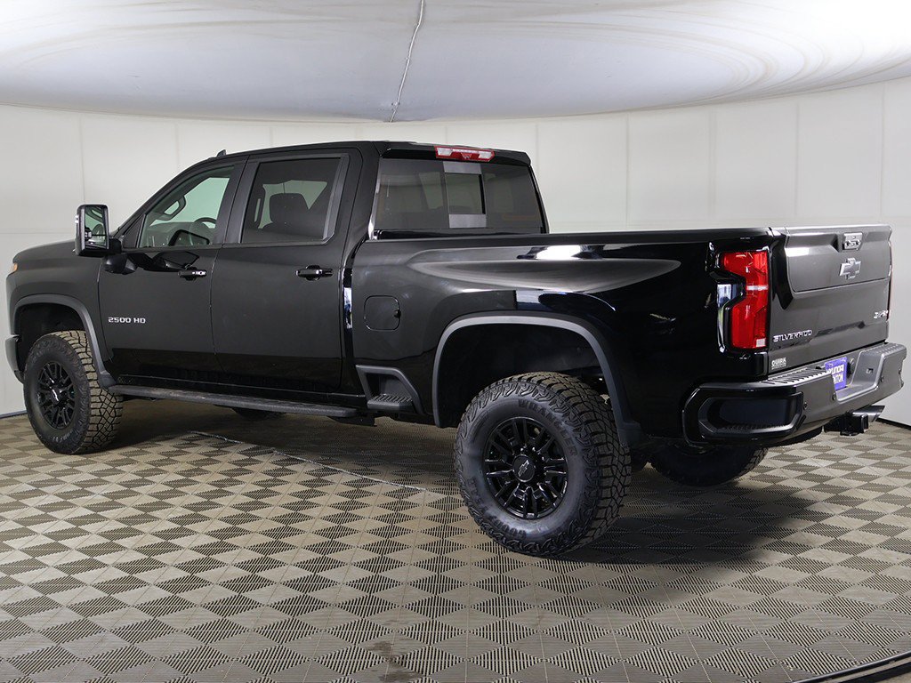 Used 2026 Chevrolet Silverado 2500 ZR2 w/ Snow Plow Prep/Camper Package AWD/4WD image 13