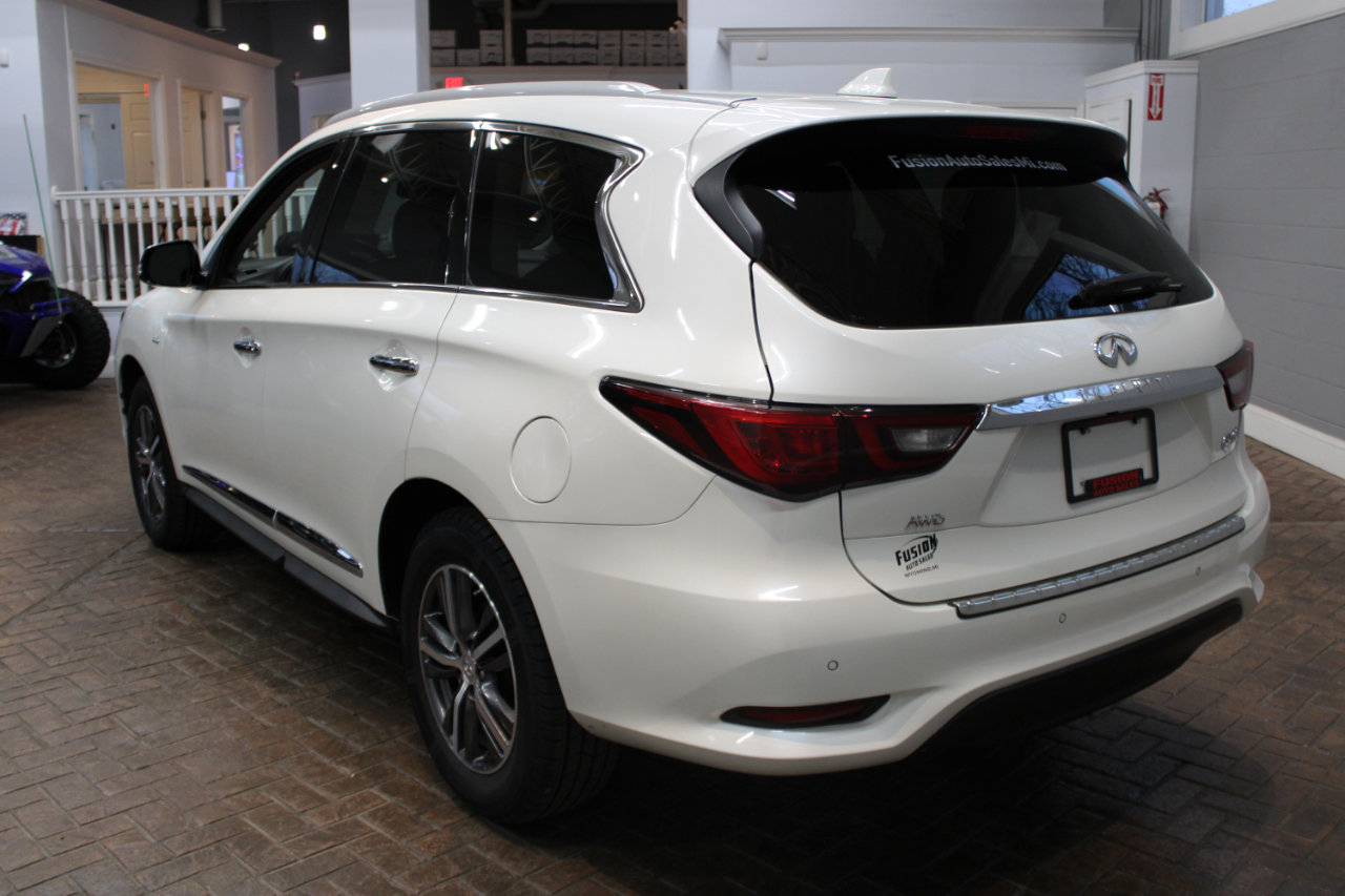 Used 2019 INFINITI QX60 Luxe w/ Essential Package image 5
