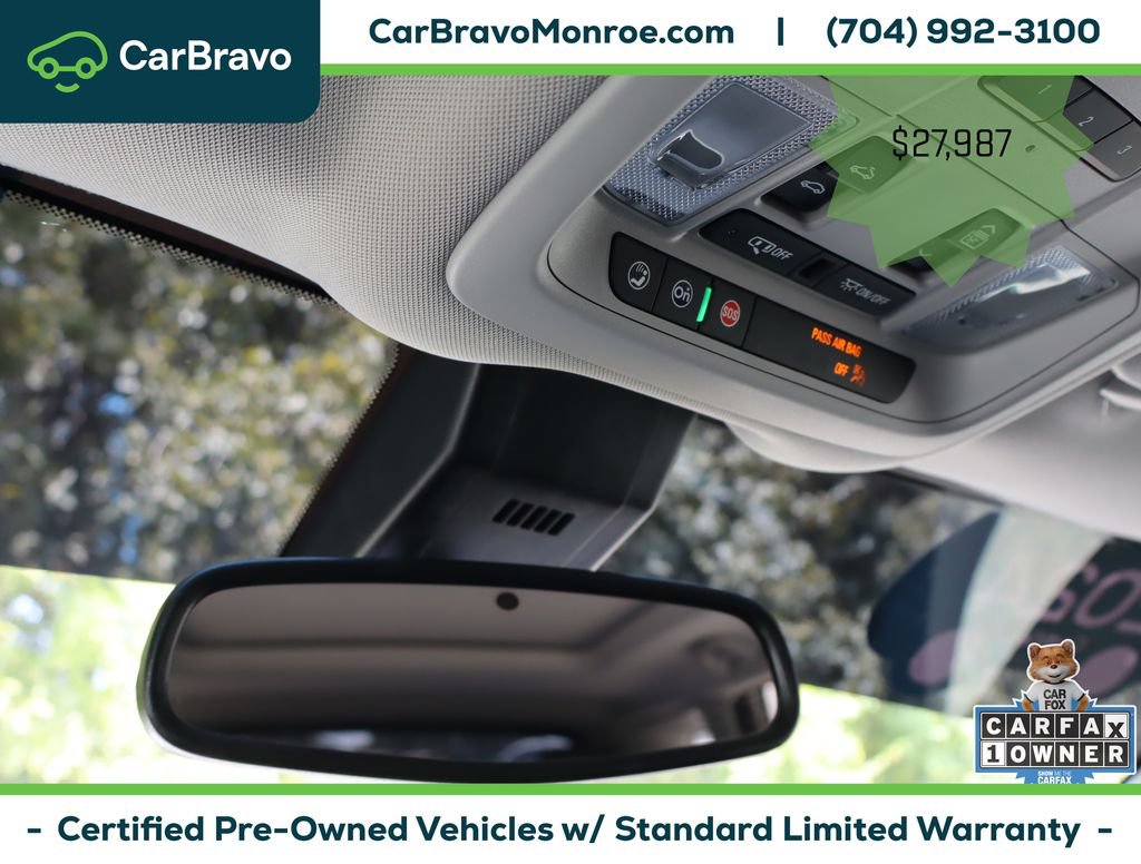 Certified 2024 GMC Terrain SLT w/ Infotainment Package II FWD image 27