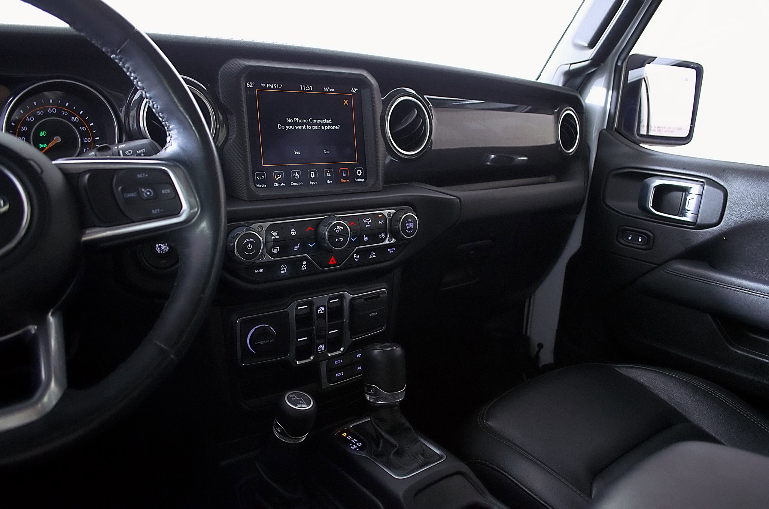 Used 2021 Jeep Wrangler Unlimited Sahara AWD/4WD image 27