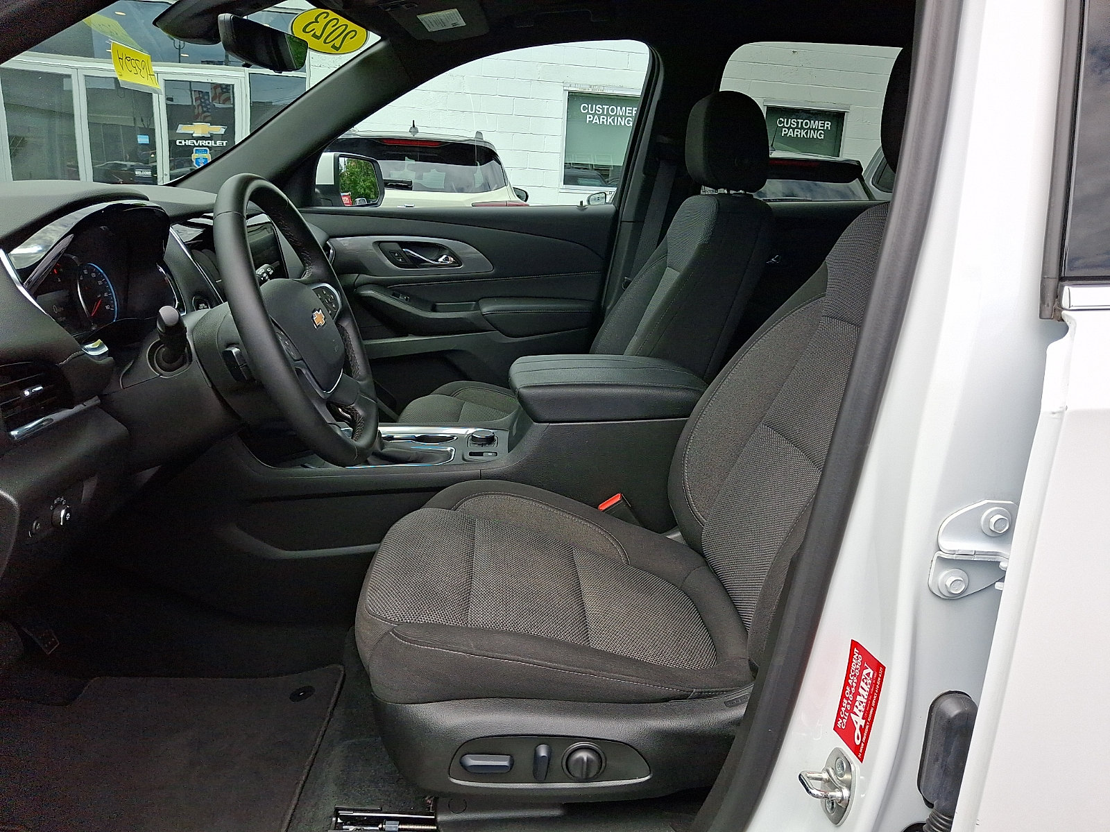 Certified 2023 Chevrolet Traverse LT FWD image 15