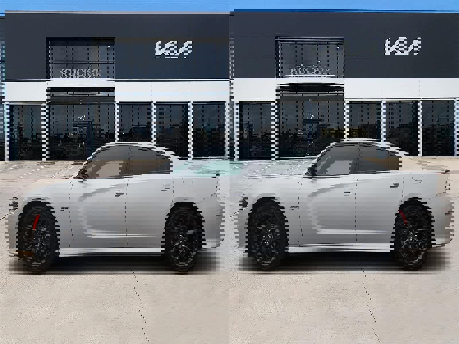 Used 2023 Dodge Charger R/T w/ Blacktop Package image 4