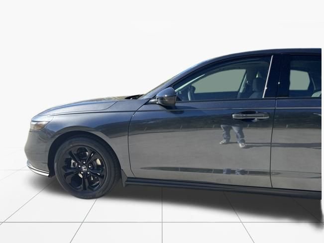 New 2025 Honda Accord SE image 10