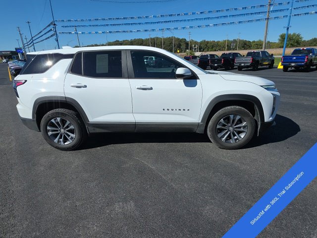 Used 2026 Chevrolet Equinox LT AWD/4WD image 4