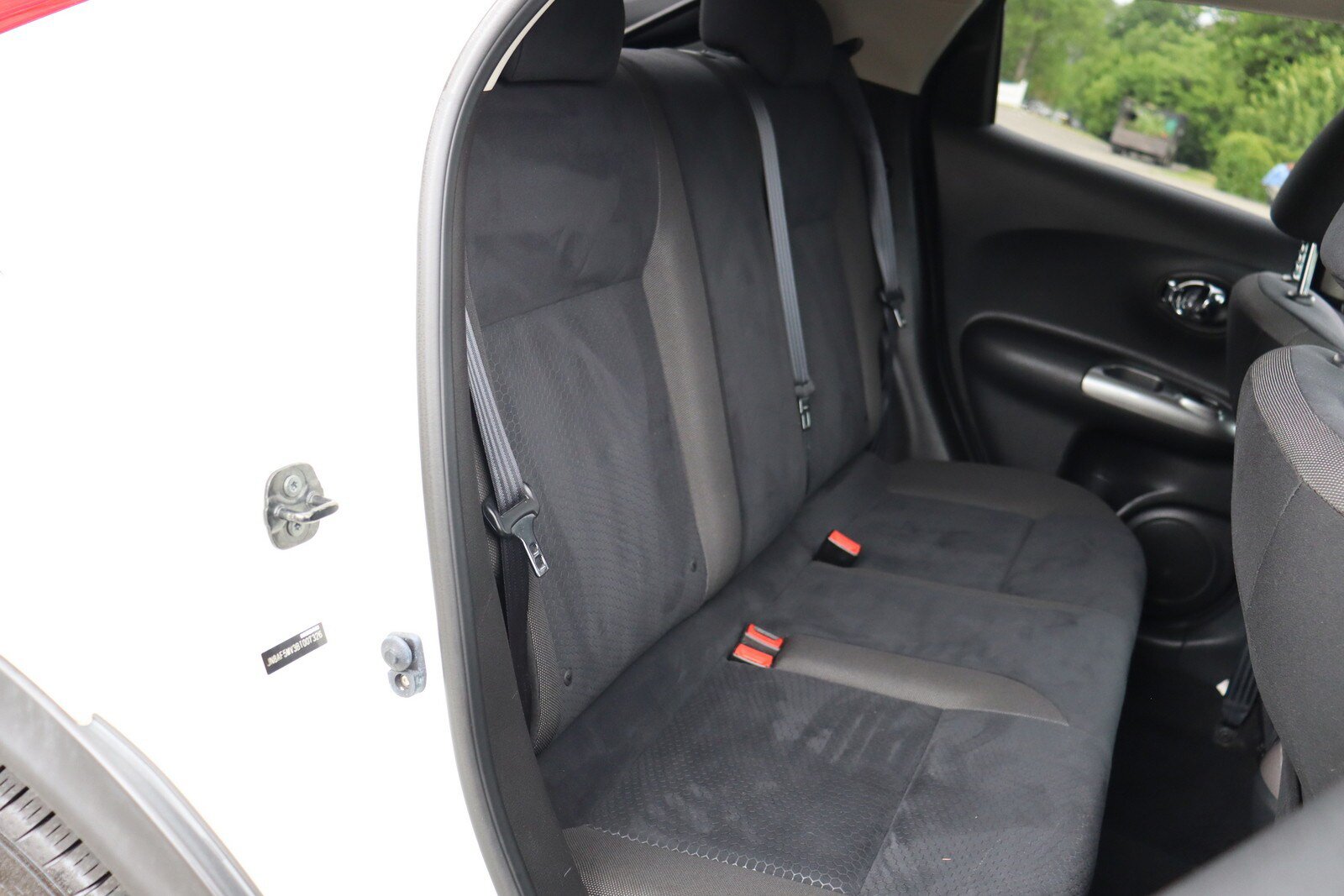 Used 2011 Nissan Juke SV AWD/4WD image 18