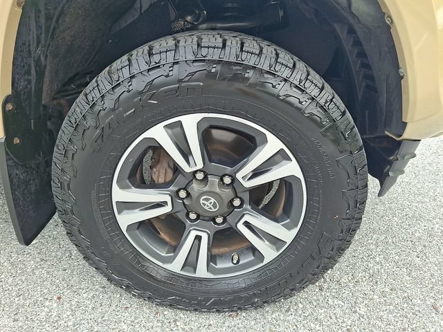 Certified 2017 Toyota Tacoma TRD Sport w/ Premium & Technology Package AWD/4WD image 9