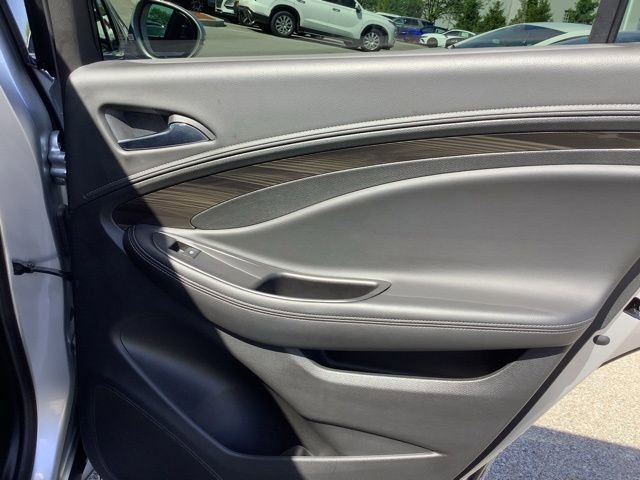 Used 2019 Buick Envision Essence AWD/4WD image 24