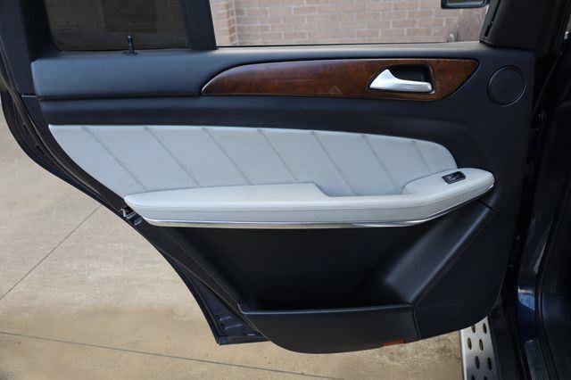 Used 2015 Mercedes-Benz GL 550 4MATIC image 21