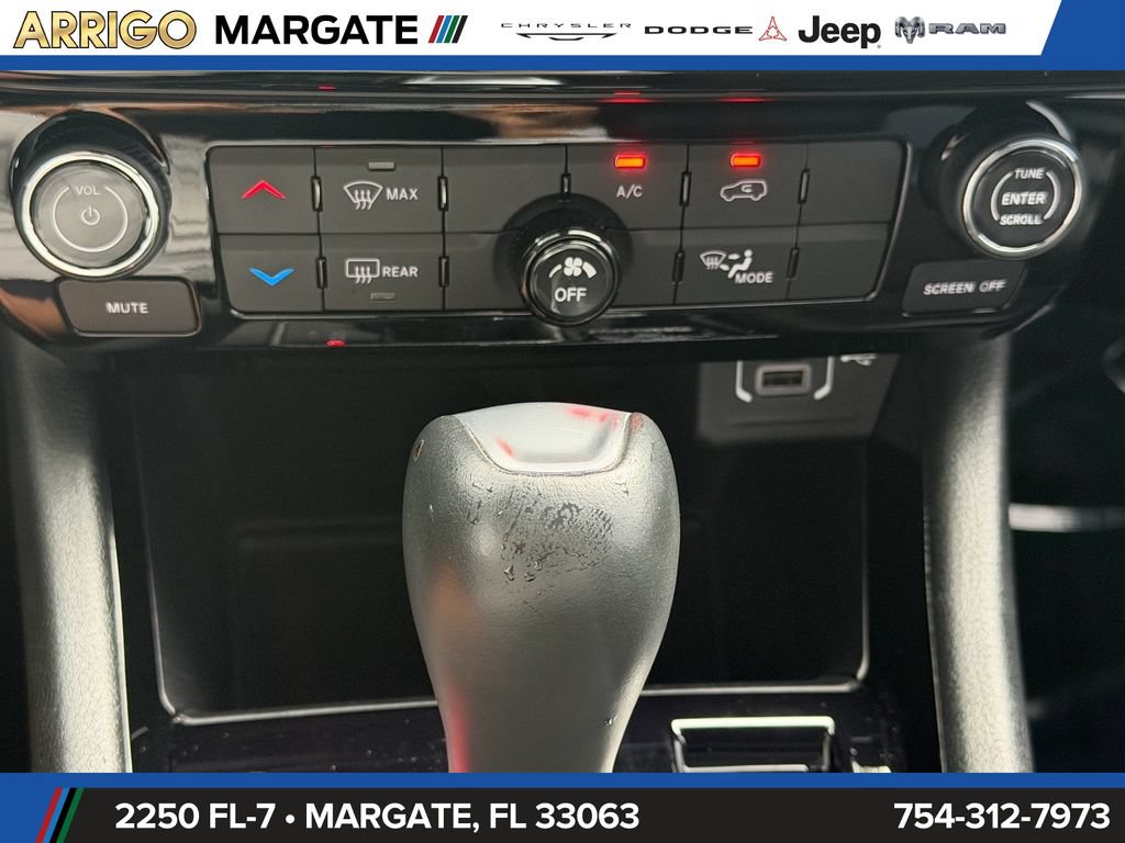Used 2023 Jeep Compass Latitude AWD/4WD image 25