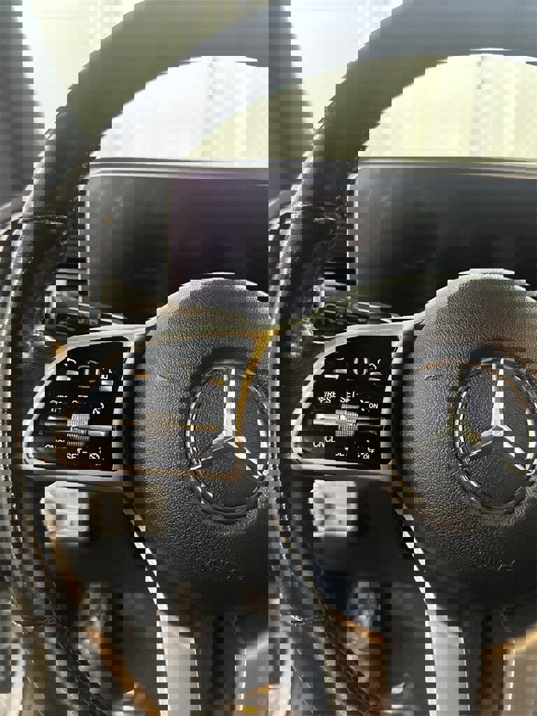 Used 2020 Mercedes-Benz GLE 350 4MATIC image 17