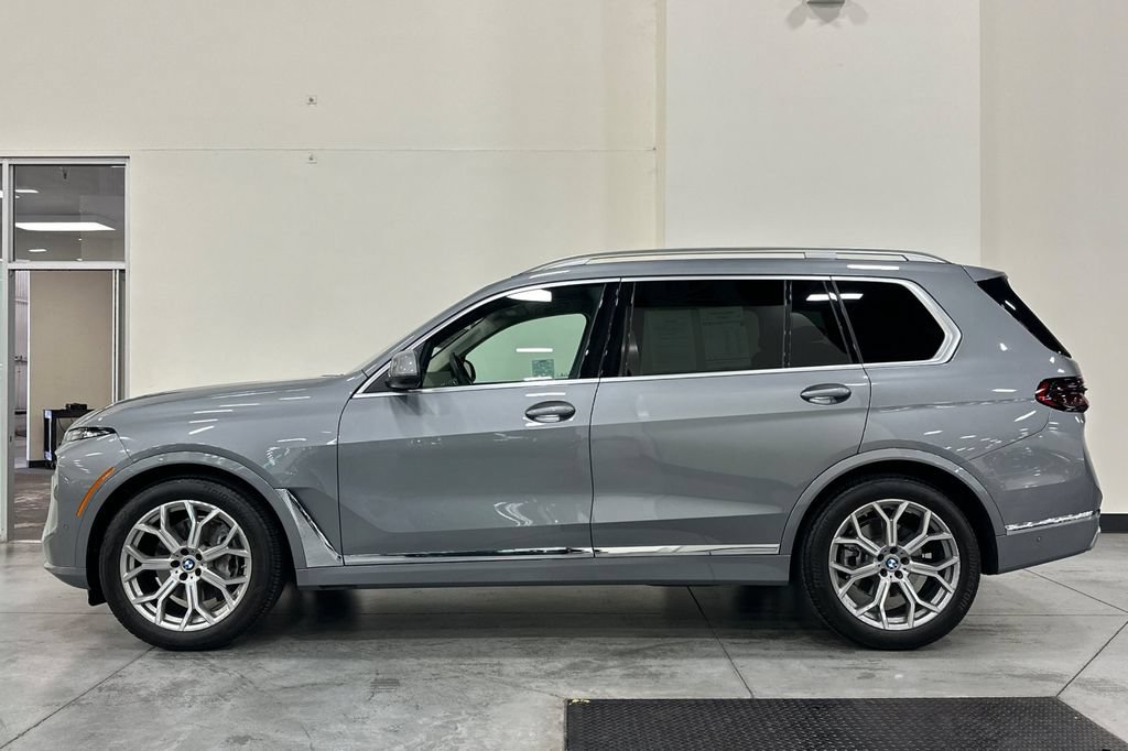 Used 2026 BMW X7 xDrive40i AWD/4WD image 7