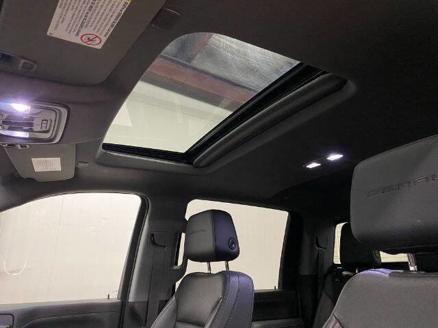 Used 2021 GMC Sierra 3500 Denali w/ Denali Black Diamond Edition image 14