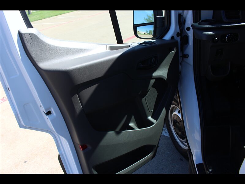 Used 2023 Ford Transit 250 Medium Roof image 20