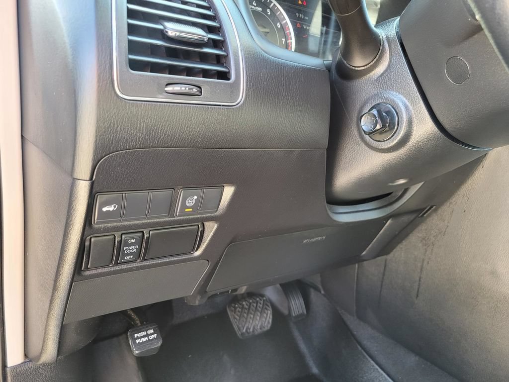 Used 2021 Nissan Armada SL w/ Captain's Chairs Package RWD image 23