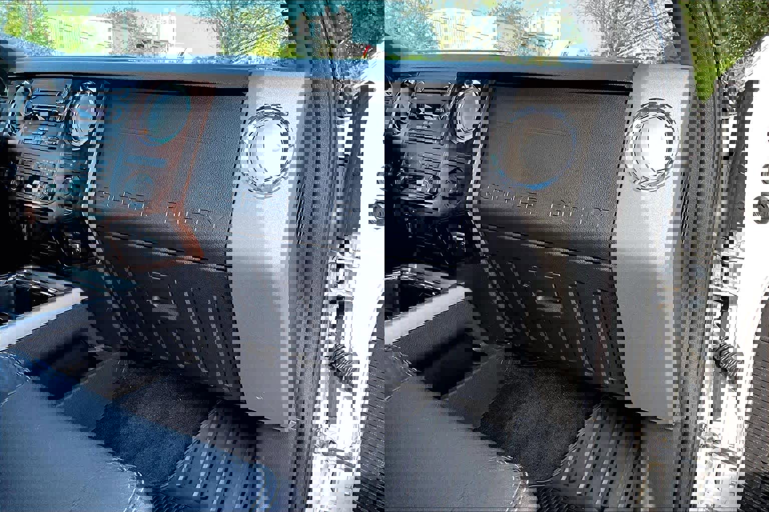 Used 2012 Ford F350 Lariat image 19