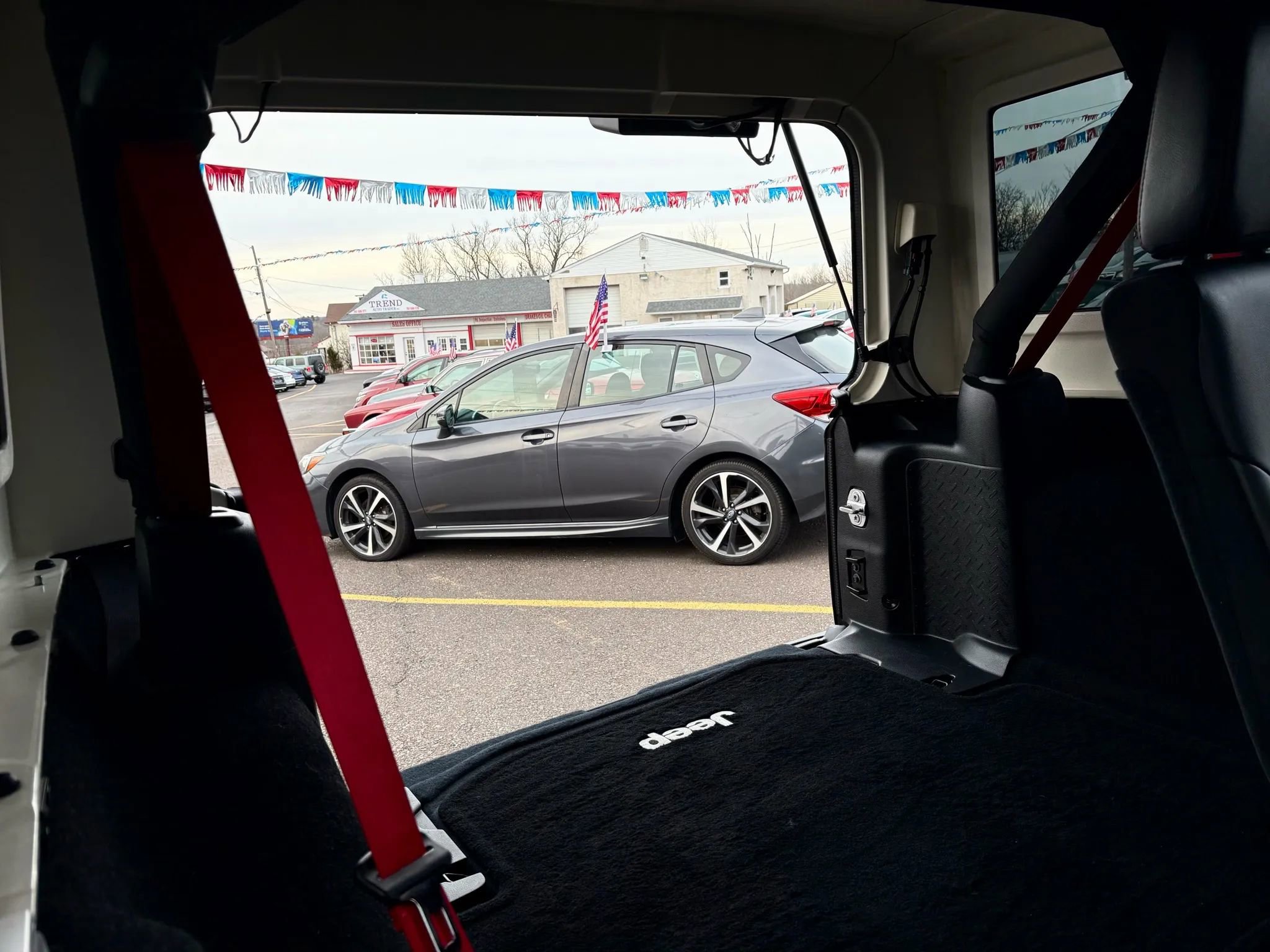 Used 2017 Jeep Wrangler Unlimited Rubicon image 28