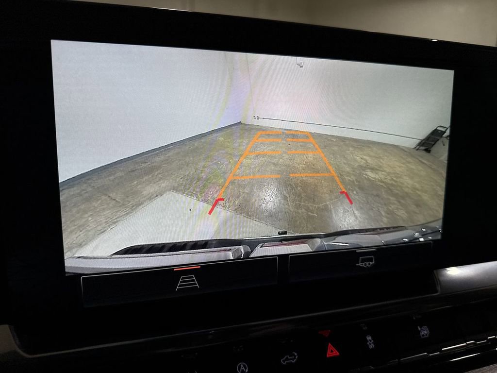 Used 2025 GMC Sierra 1500 SLT image 15