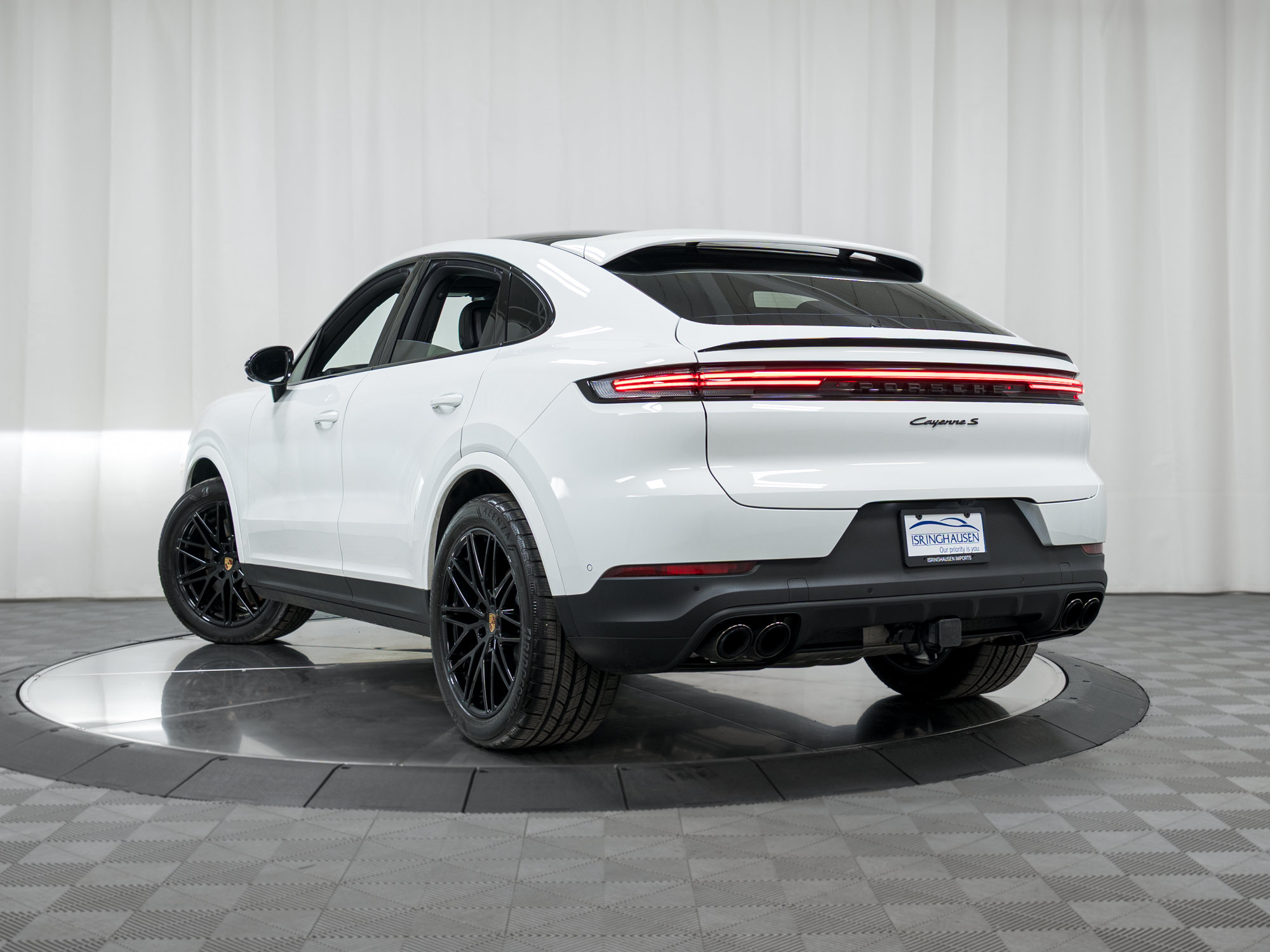Used 2025 Porsche Cayenne S AWD/4WD image 31