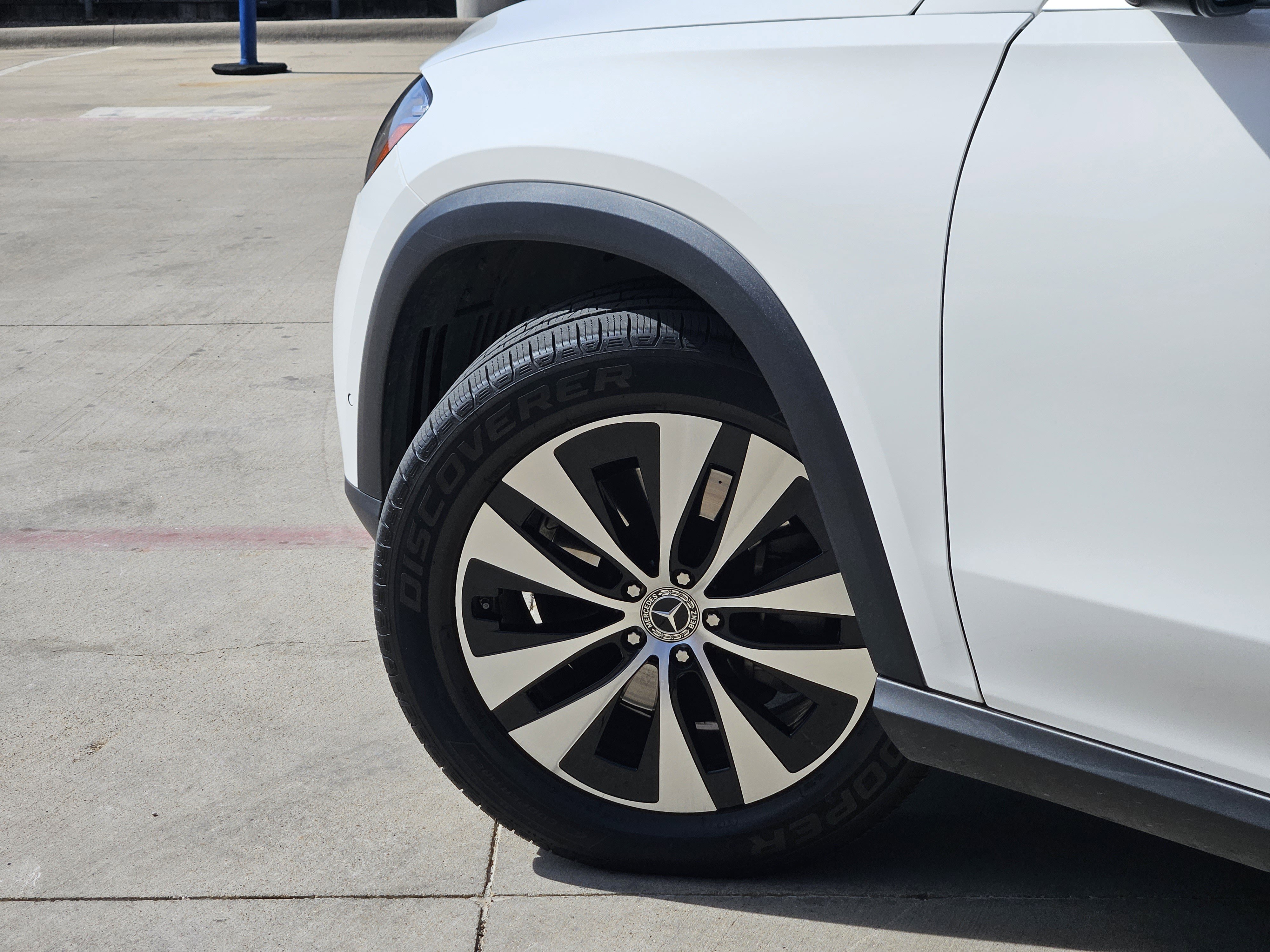 Certified 2025 Mercedes-Benz GLE 350 4MATIC image 5