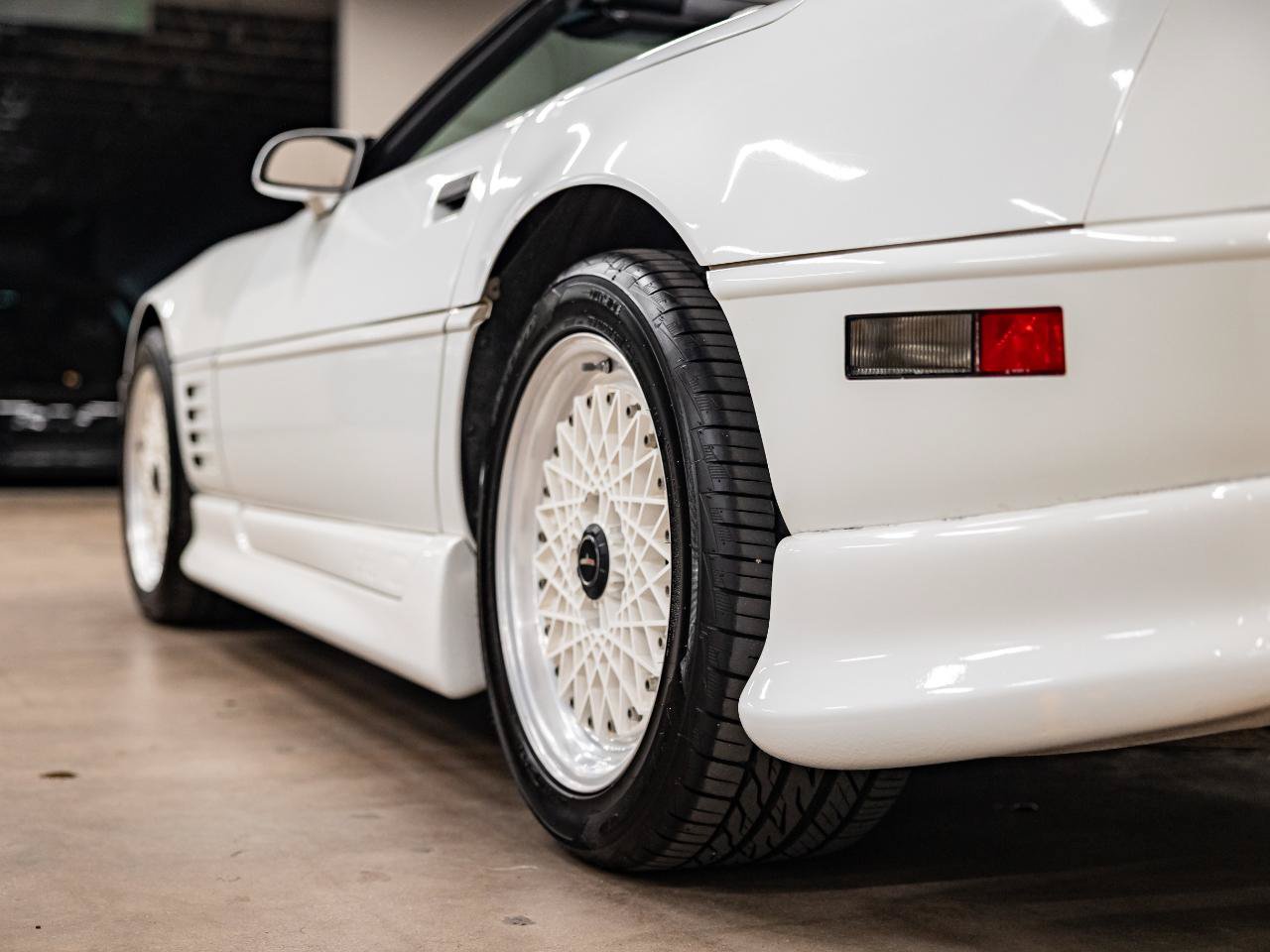 Used 1992 Chevrolet Corvette Convertible RWD image 36