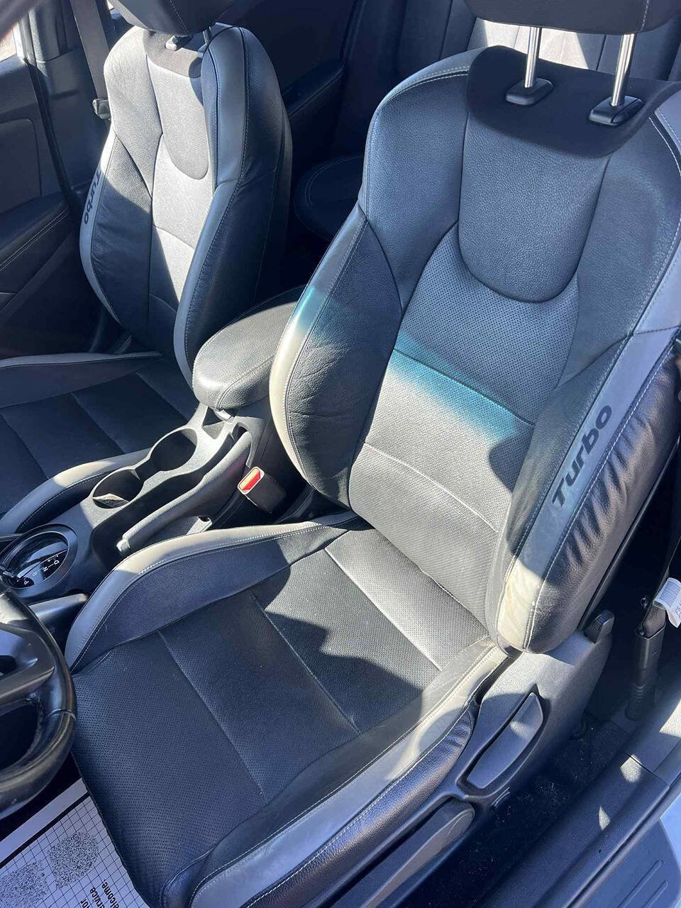 Used 2016 Hyundai Veloster Turbo image 9