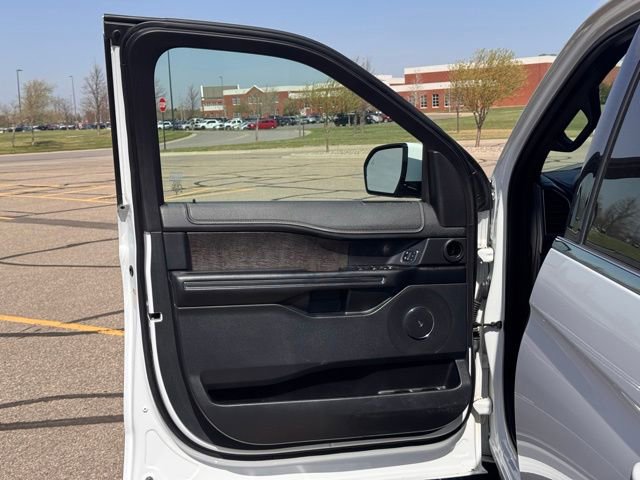 Used 2018 Ford Expedition Max Limited AWD/4WD image 4