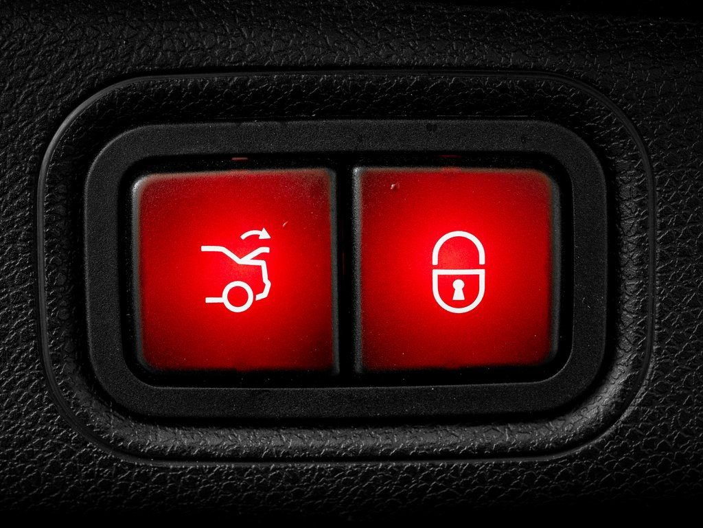 Certified 2023 Mercedes-Benz E 53 AMG 4MATIC Sedan image 23