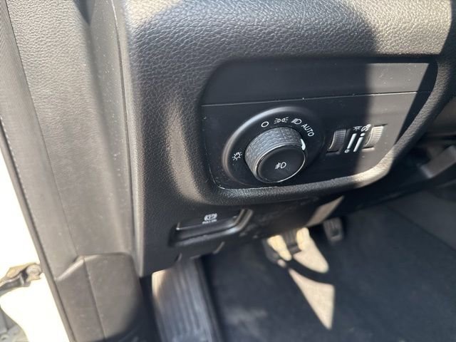 Used 2022 Jeep Grand Cherokee L Limited AWD/4WD image 19