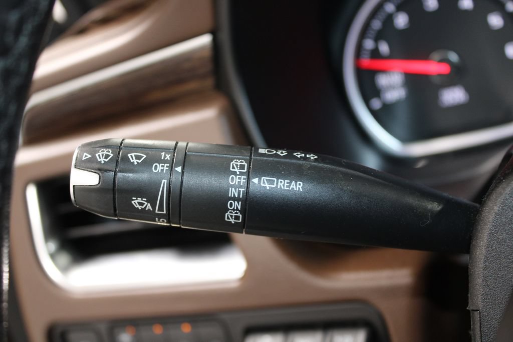Used 2021 Chevrolet Suburban High Country RWD image 34