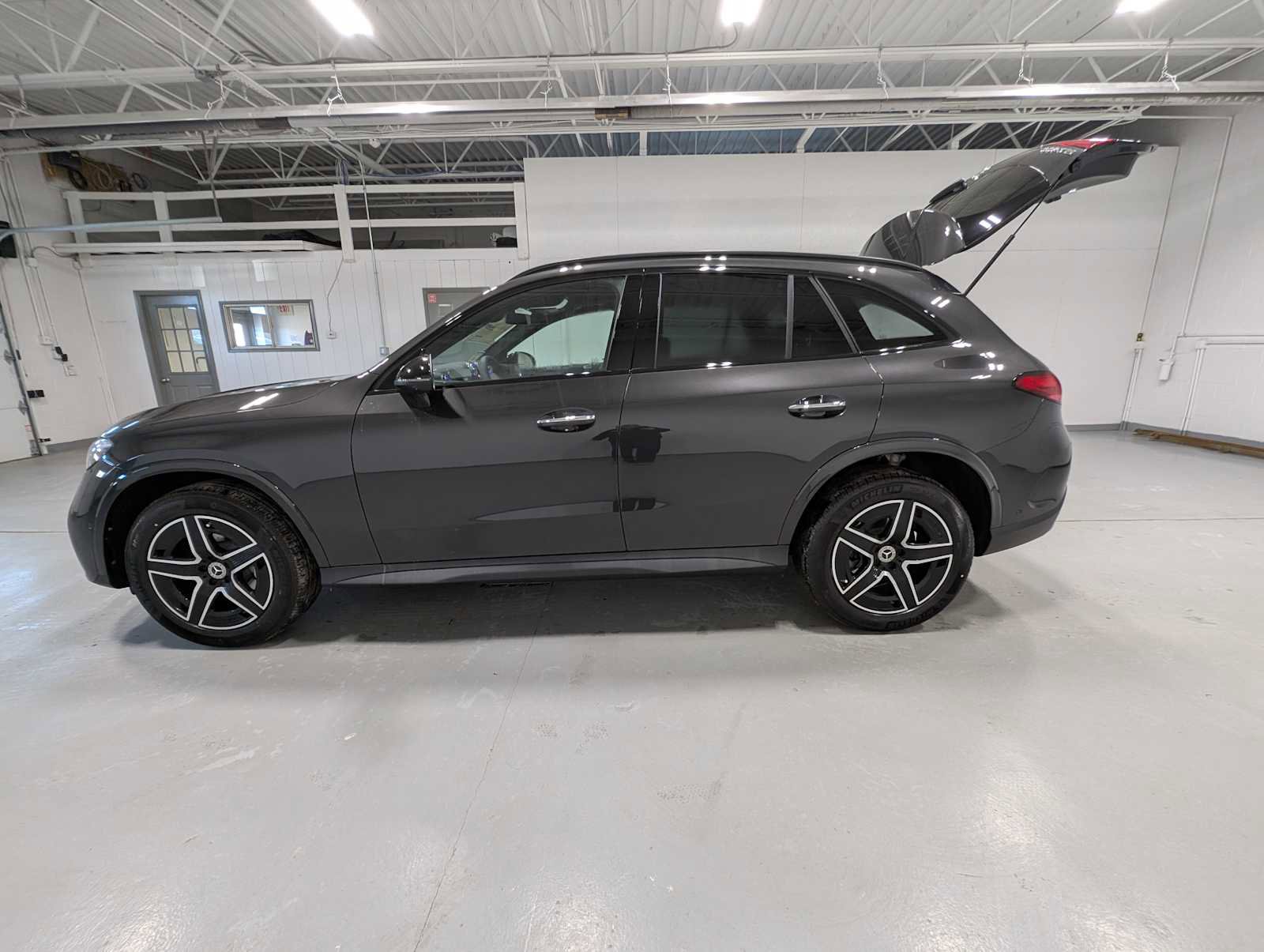 New 2026 Mercedes-Benz GLC 300 GLC 300 image 10