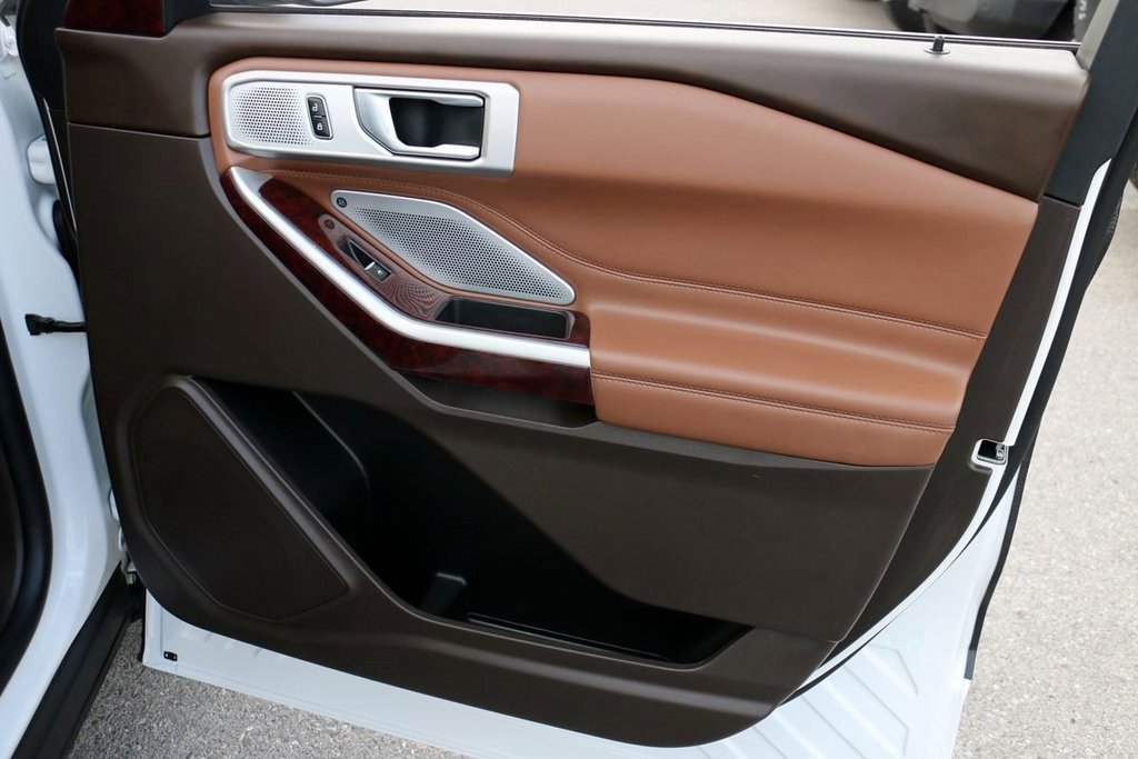 Used 2022 Ford Explorer King Ranch w/ Class IV Trailer Tow Package image 40