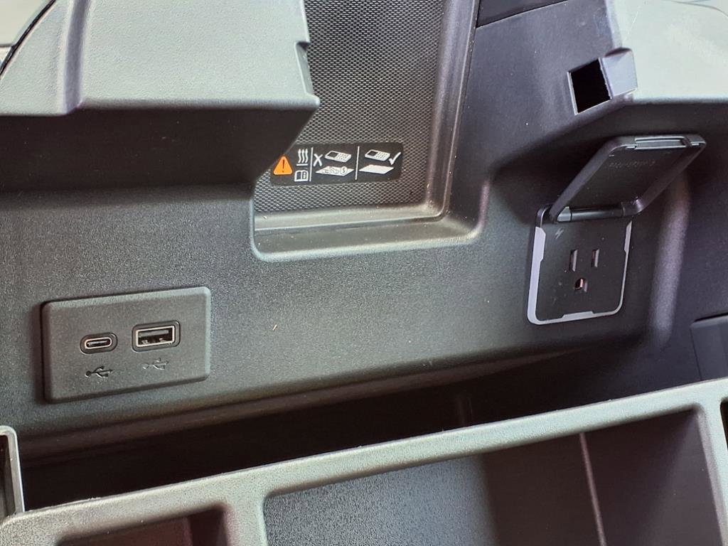 Used 2024 GMC Sierra 2500 AT4 w/ AT4 Premium Plus Package image 7