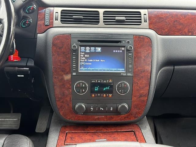 Used 2013 Chevrolet Avalanche LTZ AWD/4WD image 22
