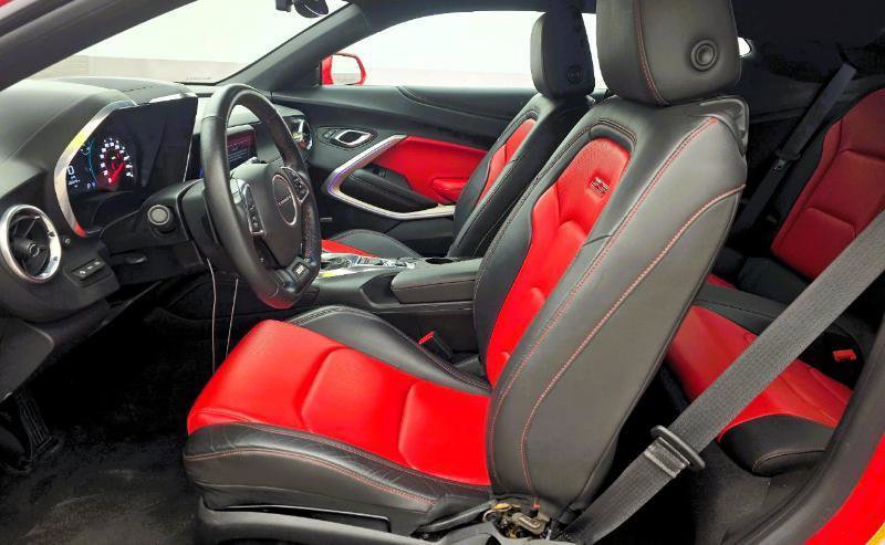 Used 2016 Chevrolet Camaro SS image 8